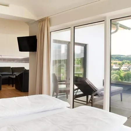 Burghof - ホテル Brombachtal